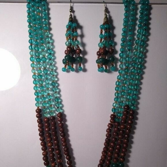 Multi Strand Glass and Wood Bead Necklace Set - Picture 4 of 5